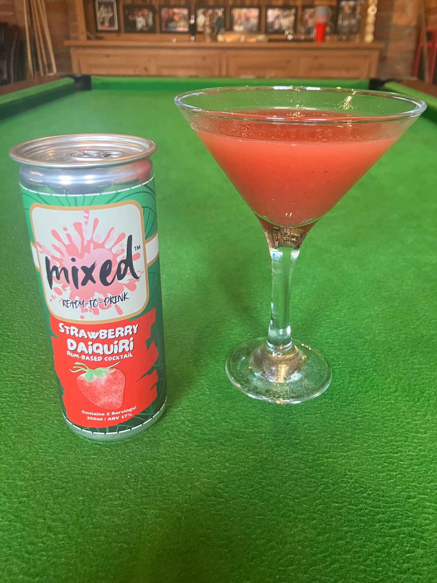 Strawberry Daiquiri 4 Can Set